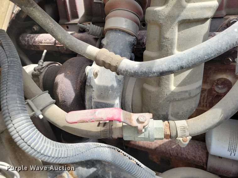image for item DZ7037 1995 International 4900 refuse truck