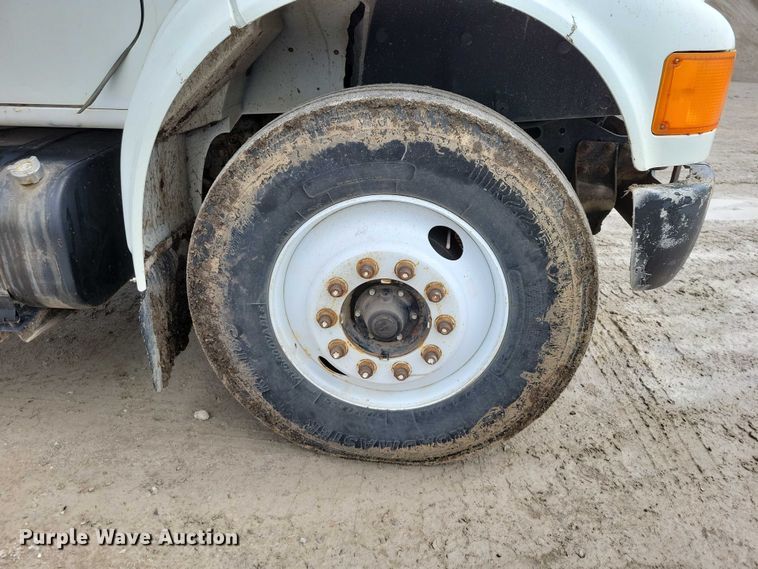 image for item DZ7037 1995 International 4900 refuse truck