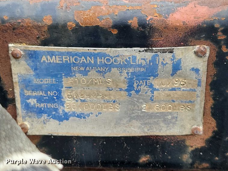 image for item DZ7038 1996 International 4900 hook lift truck