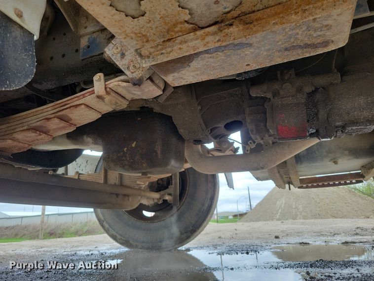 image for item DZ7038 1996 International 4900 hook lift truck