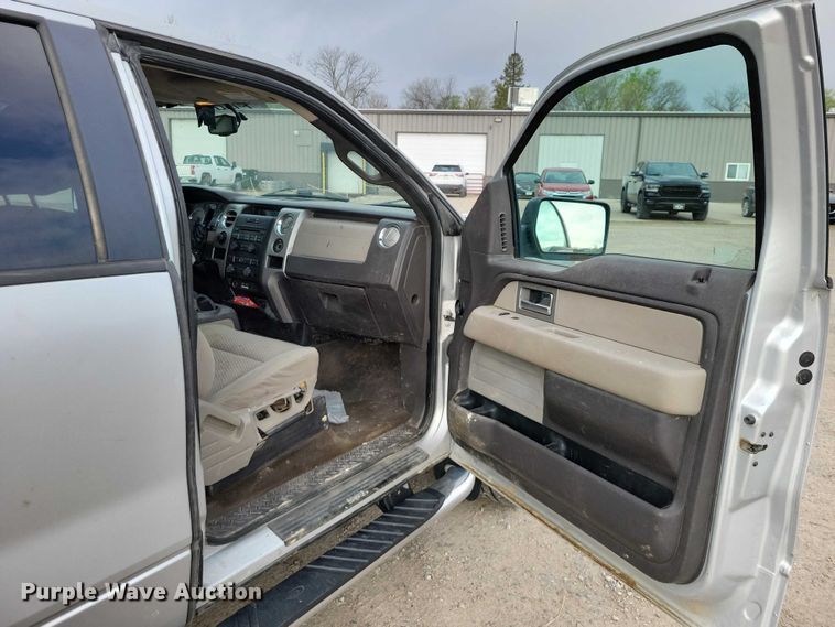 image for item DZ7043 2009 Ford F150 Ext. Cab pickup truck