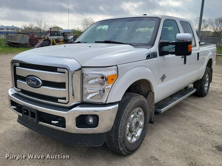 image for item DZ7044 2015 Ford F350 Super Duty Crew Cab pickup truck