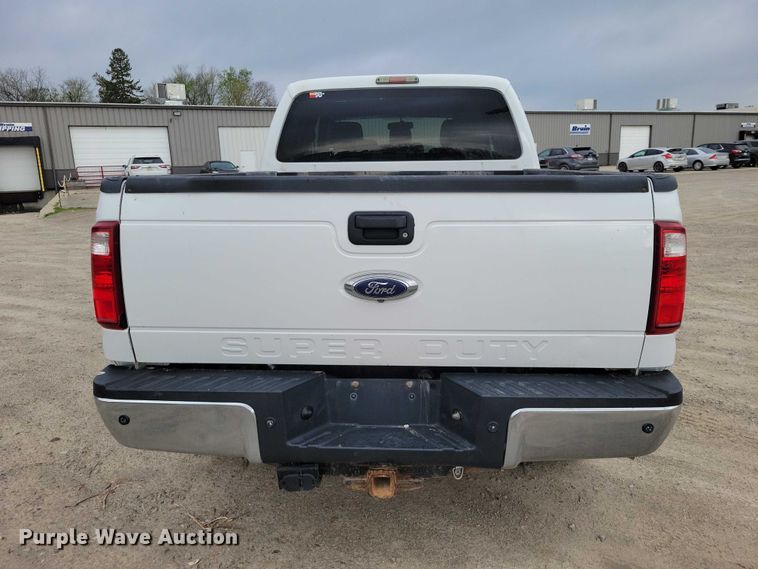 image for item DZ7044 2015 Ford F350 Super Duty Crew Cab pickup truck
