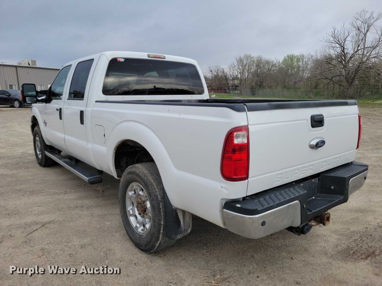 image for item DZ7044 2015 Ford F350 Super Duty Crew Cab pickup truck