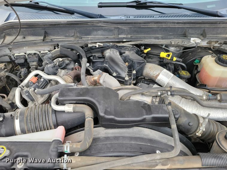 image for item DZ7044 2015 Ford F350 Super Duty Crew Cab pickup truck