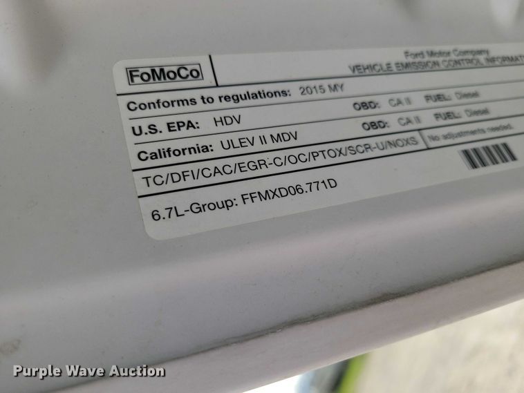 image for item DZ7044 2015 Ford F350 Super Duty Crew Cab pickup truck