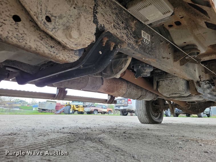 image for item DZ7044 2015 Ford F350 Super Duty Crew Cab pickup truck