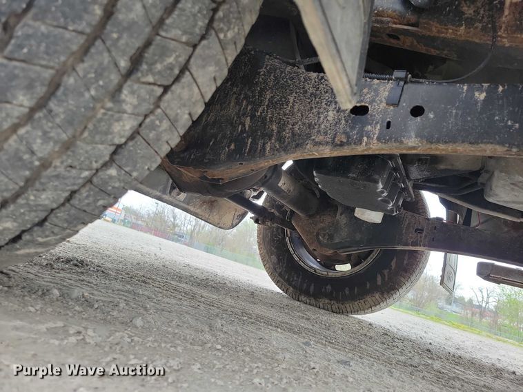 image for item DZ7044 2015 Ford F350 Super Duty Crew Cab pickup truck