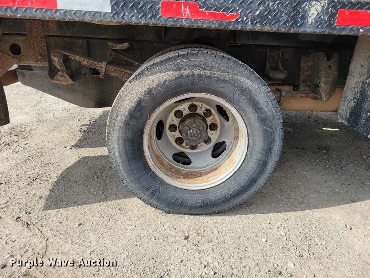 image for item DZ7047 2012 Chevrolet Silverado 3500HD Crew Cab flatbed pickup truck