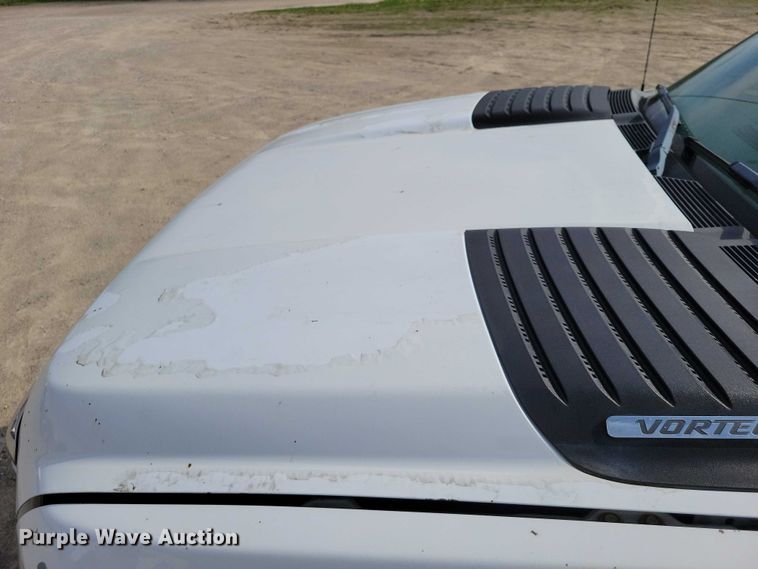 image for item DZ7048 2013 GMC Sierra 3500HD Crew Cab flatbed pickup truck