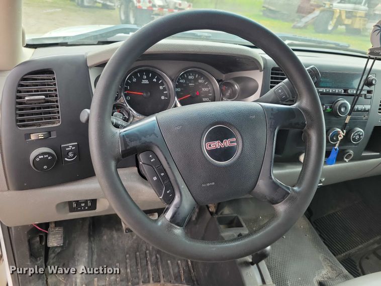 image for item DZ7048 2013 GMC Sierra 3500HD Crew Cab flatbed pickup truck