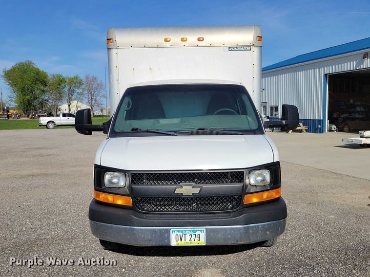 image for item DZ7056 2014 Chevrolet Express 3500 box truck