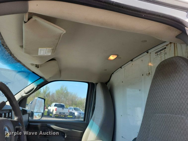 image for item DZ7056 2014 Chevrolet Express 3500 box truck