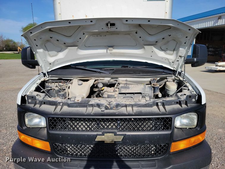 image for item DZ7056 2014 Chevrolet Express 3500 box truck