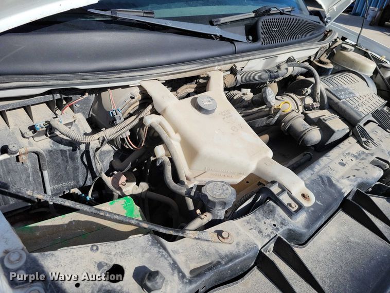 image for item DZ7056 2014 Chevrolet Express 3500 box truck