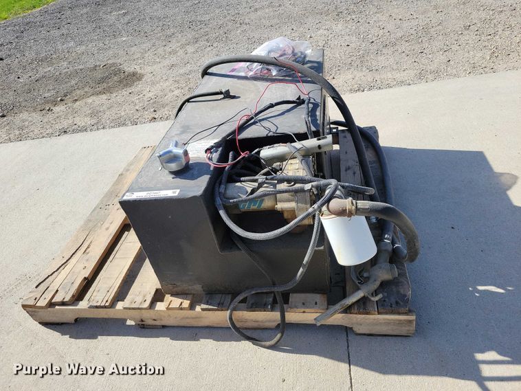 image for item DZ7057 2014 Transfer Flow  fuel tank