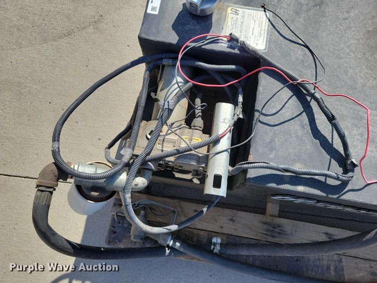 image for item DZ7057 2014 Transfer Flow  fuel tank