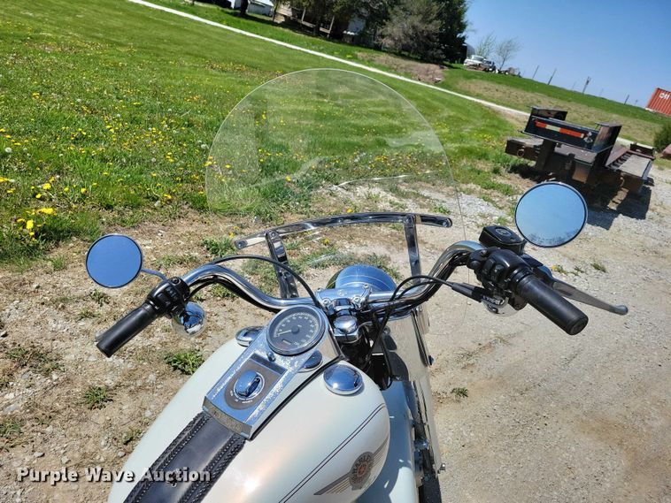 image for item DZ7060 2000 Harley Davidson  Fatboy motorcycle