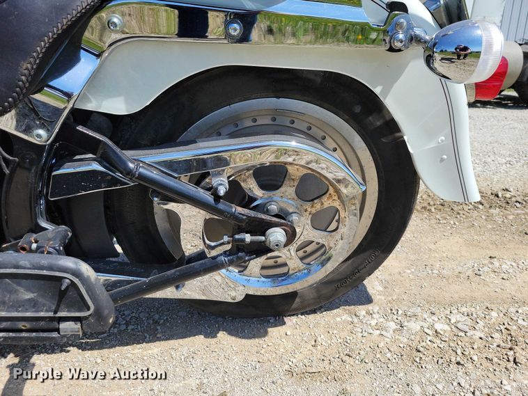 image for item DZ7060 2000 Harley Davidson  Fatboy motorcycle