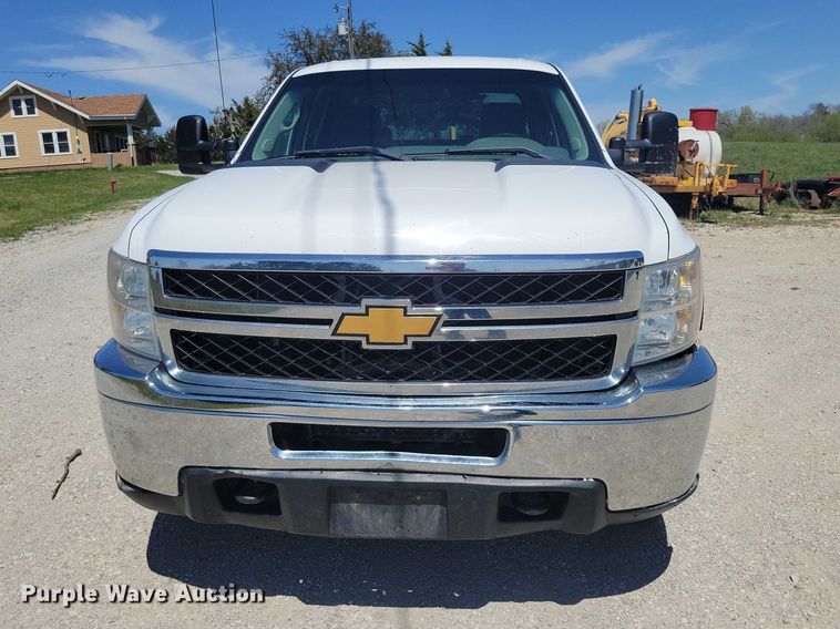 image for item DZ7061 2012 Chevrolet Silverado 2500HD Crew Cab pickup truck
