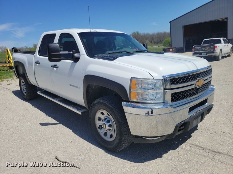 image for item DZ7061 2012 Chevrolet Silverado 2500HD Crew Cab pickup truck