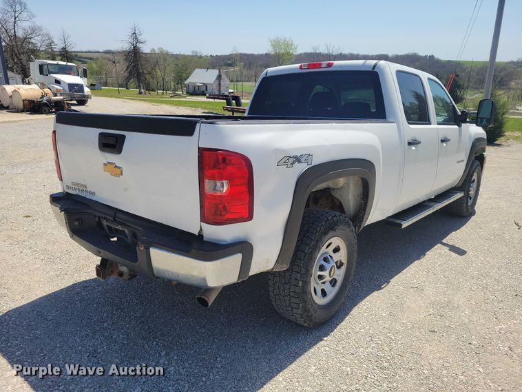 image for item DZ7061 2012 Chevrolet Silverado 2500HD Crew Cab pickup truck