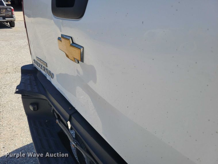 image for item DZ7061 2012 Chevrolet Silverado 2500HD Crew Cab pickup truck