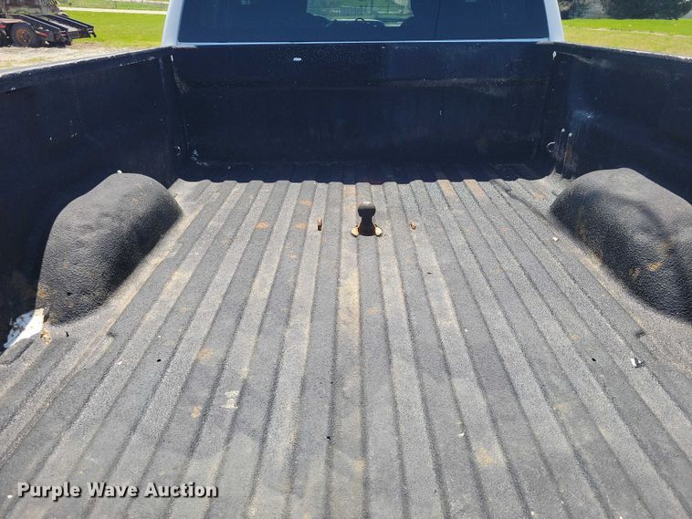 image for item DZ7061 2012 Chevrolet Silverado 2500HD Crew Cab pickup truck