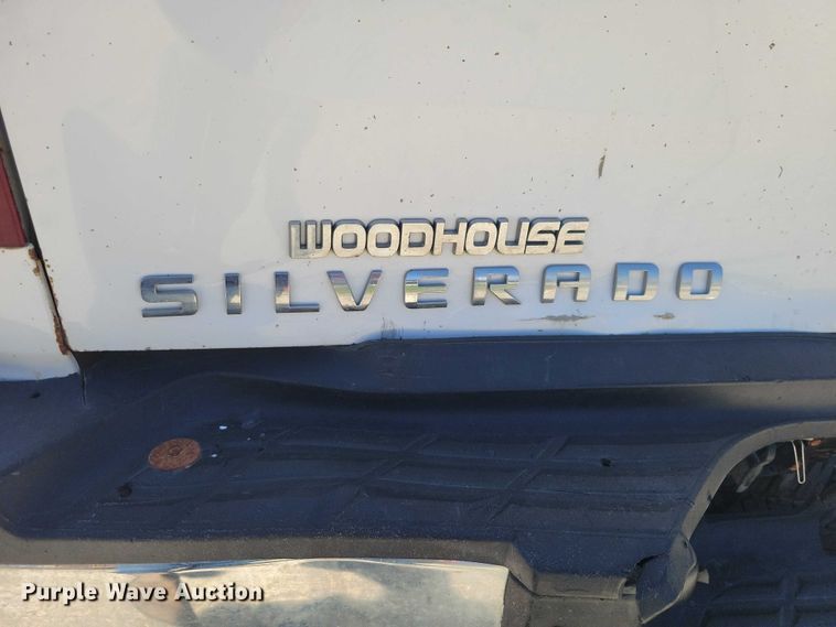 image for item DZ7061 2012 Chevrolet Silverado 2500HD Crew Cab pickup truck