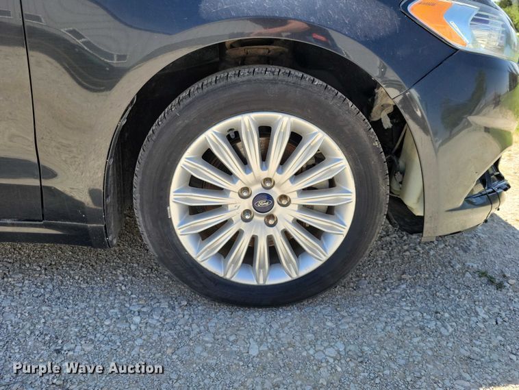 image for item DZ7062 2013 Ford Fusion  