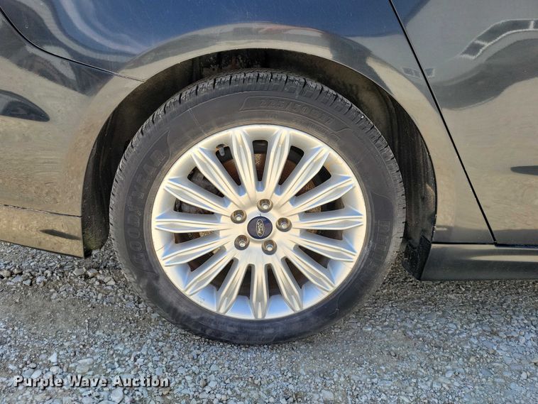 image for item DZ7062 2013 Ford Fusion  