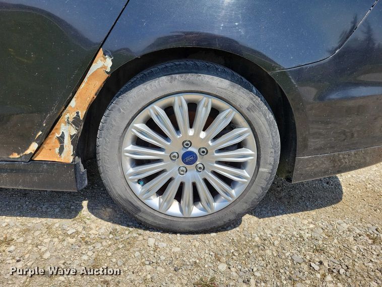 image for item DZ7062 2013 Ford Fusion  