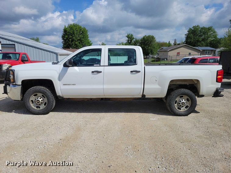 image for item DZ7080 2018 Chevrolet Silverado 2500HD Crew Cab pickup truck