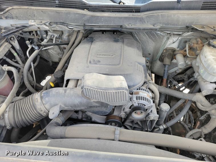 image for item DZ7080 2018 Chevrolet Silverado 2500HD Crew Cab pickup truck