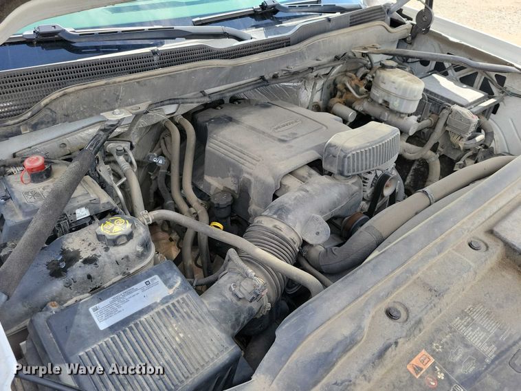 image for item DZ7080 2018 Chevrolet Silverado 2500HD Crew Cab pickup truck