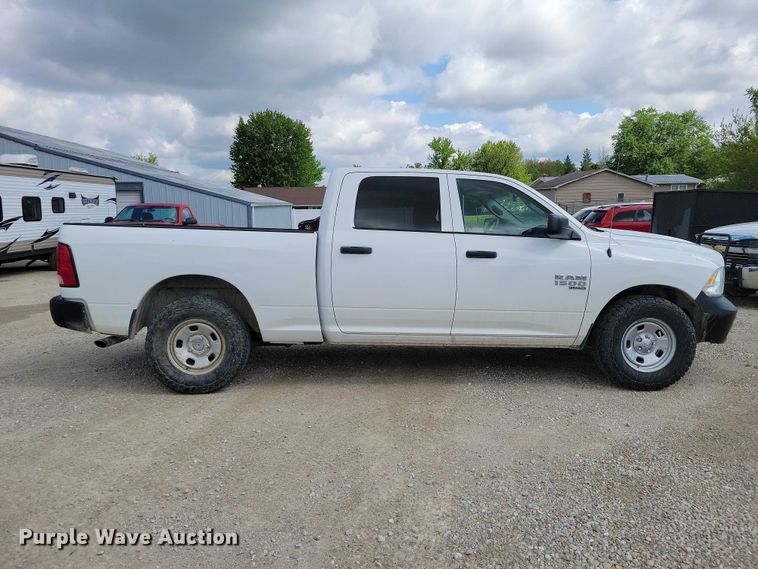 image for item DZ7081 2019 RAM 1500 Crew Cab pickup truck