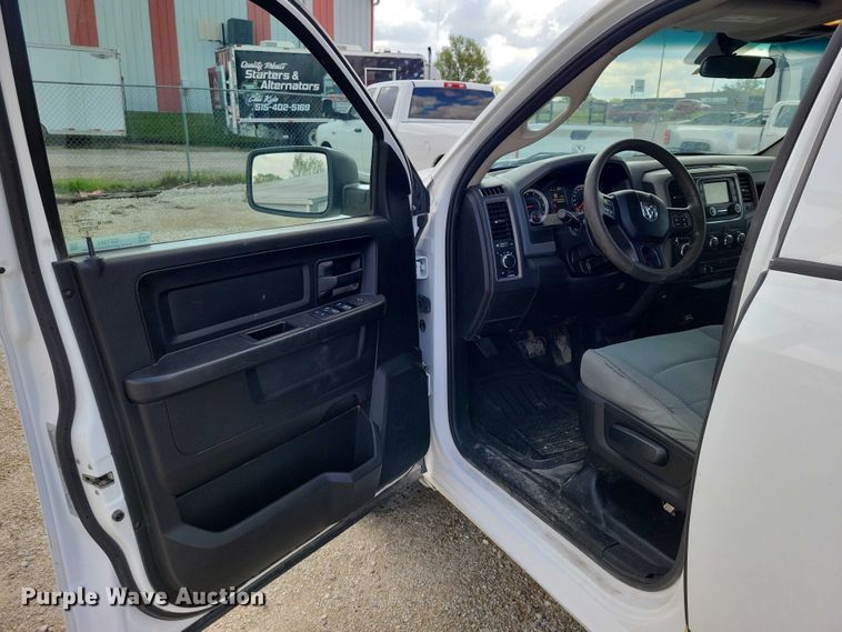 image for item DZ7081 2019 RAM 1500 Crew Cab pickup truck