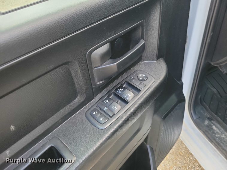 image for item DZ7081 2019 RAM 1500 Crew Cab pickup truck