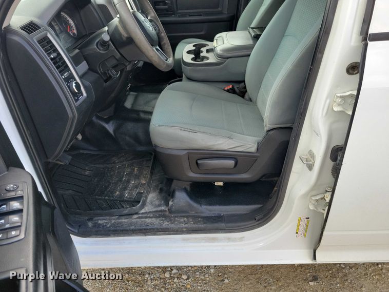 image for item DZ7081 2019 RAM 1500 Crew Cab pickup truck