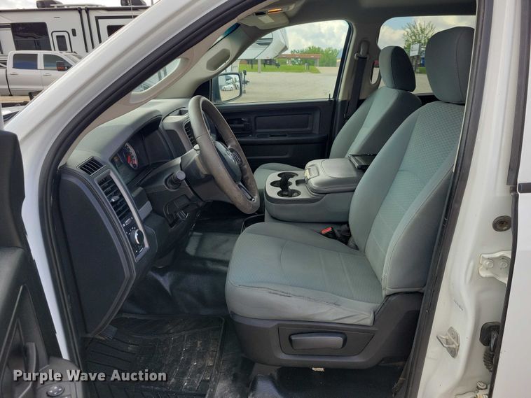 image for item DZ7081 2019 RAM 1500 Crew Cab pickup truck