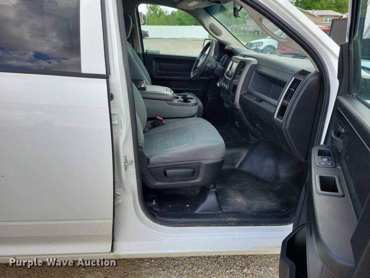image for item DZ7081 2019 RAM 1500 Crew Cab pickup truck