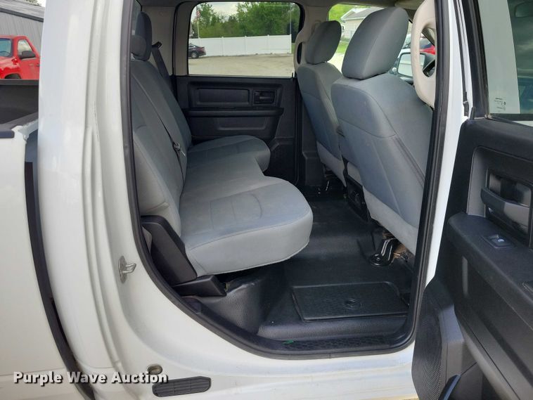 image for item DZ7081 2019 RAM 1500 Crew Cab pickup truck