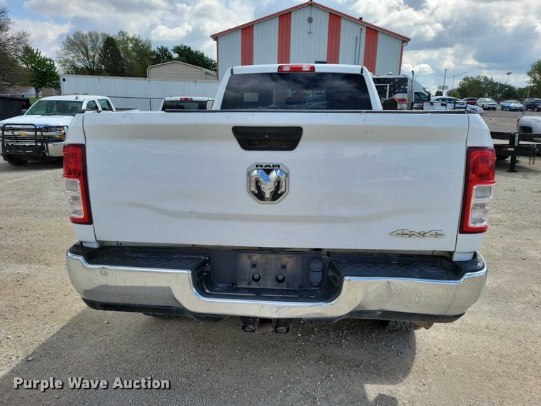 image for item DZ7082 2021 RAM 2500 Crew Cab pickup truck