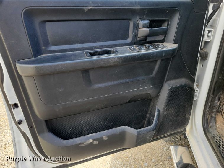 image for item DZ7082 2021 RAM 2500 Crew Cab pickup truck