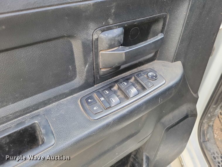 image for item DZ7082 2021 RAM 2500 Crew Cab pickup truck