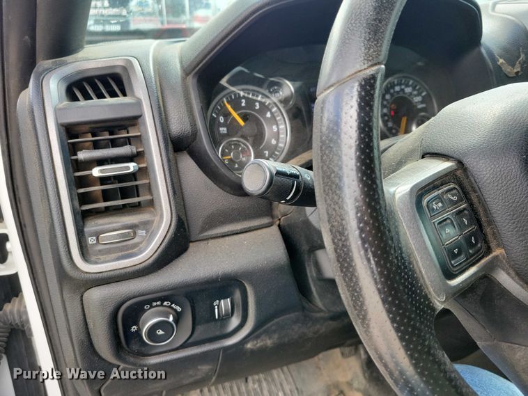 image for item DZ7082 2021 RAM 2500 Crew Cab pickup truck