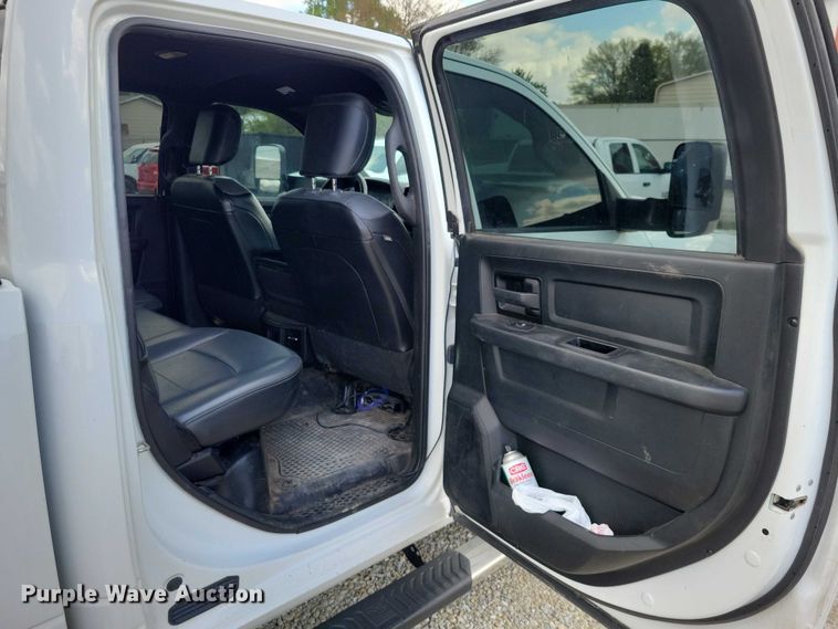 image for item DZ7082 2021 RAM 2500 Crew Cab pickup truck