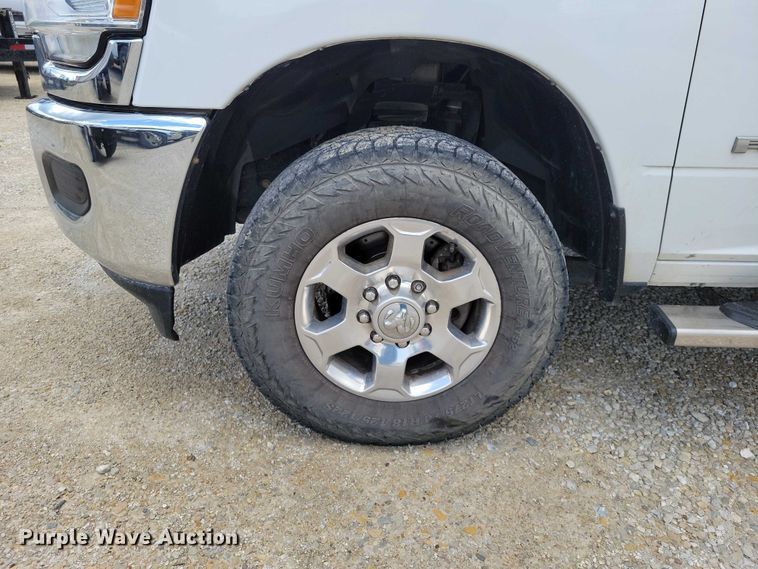 image for item DZ7082 2021 RAM 2500 Crew Cab pickup truck