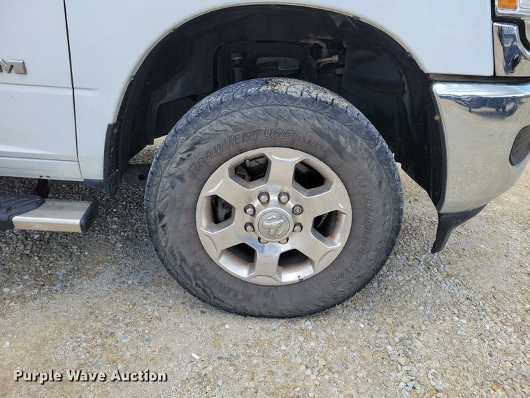 image for item DZ7082 2021 RAM 2500 Crew Cab pickup truck