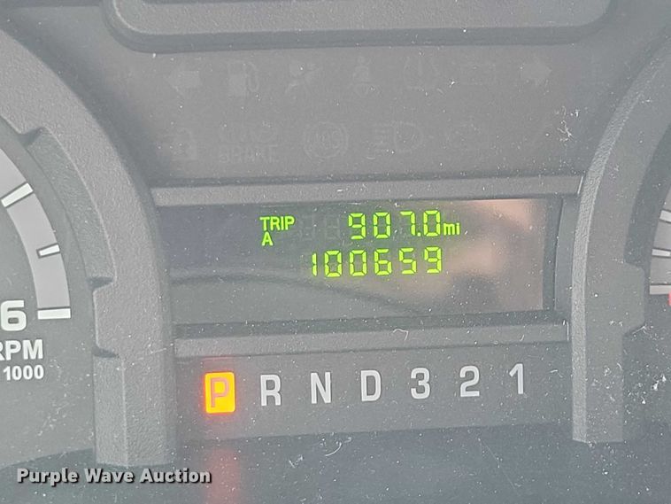 image for item DZ7083 2014 Ford E450 shuttle bus